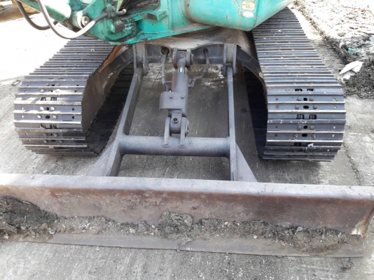 KOMATSU รุ่น PC 40-7 KOMATSU รุ่น PC 40-7