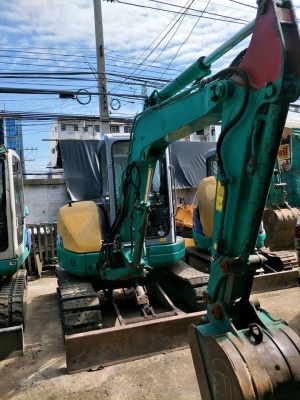 ขายจ้า.KOMATSU PC40MR-1  เก่านอกแท้  เดิมๆๆ  มีลายแย๊ก  3,XXX  ชั่วโมง  สภาพสวย  พร้อมใช้  โทร 089-3818694  ดวงนภา