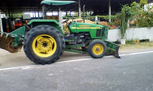 220000บาท จอร์อนเดียร์ 5310 เพลาเดียว ใบดันหน้า ผาน7 มีทะเบียนพร้อมโอน 220000บาท จอร์อนเดียร์ 5310 เพลาเดียว ใบดันหน้า ผาน7 มีทะเบียนพร้อมโอน