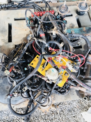 ขาย ชุดสายไฟ KOMATSU PC200-7สวยๆ ขาย ชุดสายไฟ KOMATSU PC200-7สวยๆ