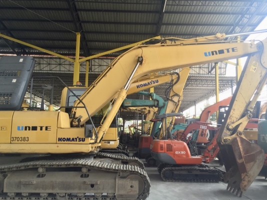 Komatsu PC200-8 เหมาะกับงานหนัก งานเร่ง เครื่องแน่น พร้อมลุยงาน สนใจติดต่อ0813553478(คุณโย)