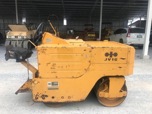 ขายรถบดKOMATSUรุ่นJV16-1นำเข้าญี่ปุ่นมีเอกสาร หนัก1.5ตันเครื่องดีเซล1สูบสภาพดีพร้อมใช้ขาย195000บาท Line:Jiraroj2909