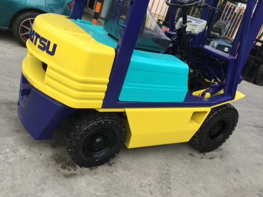 ขาย โฟรคลิฟท์ โคมะสุ ขีด 11 ดีเซล 1.5 ตัน เสา 4 เมตร