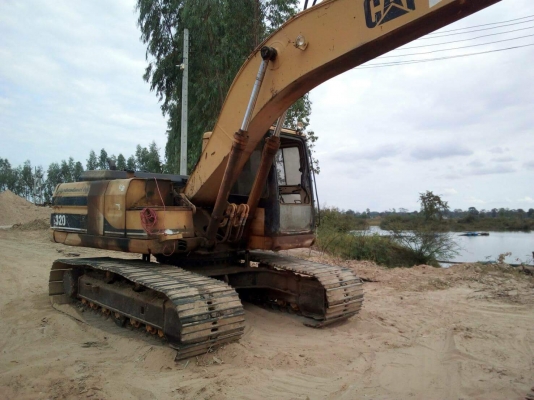 CAT320V2 ระบบไฟเต็ม ช่วงล่างดี เอกสารเล่ม 595,000บ.อยู่ภาคอิสาน สนใจ 0835601591 หรือ 0903494058
