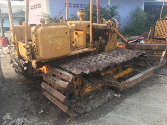 ขายรถแทร็กเตอร์D2-3 PL เครื่องสตาทติด ขายตามสภาพ ราคาต่อรองคุยกันได้