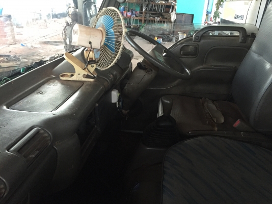 NKR58LX5Tนักเรียนโดยสาร