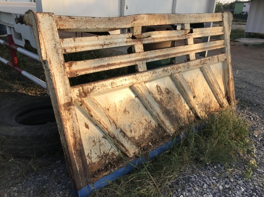 ขาย ฝาท้ายสามมิตร สภาพพร้อมใช้งาน สนใจติดต่อเราดำสุโขทัย โทร089-7087998, 081-7855503 เรายินดีให้บริการค่ะ