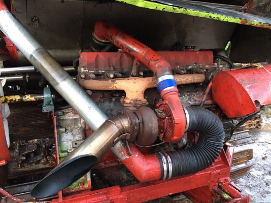 ขาย 290.000บาท รถเกี่ยวข้าวอุ้ม2.2ตัน เครื่องดีปั้มแรง  ใบแทรคใหม่ พร้อมใช้งาน