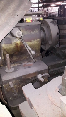 ขายเครื่องกลึง6ฟุต2เพลารูผ่าน2นิ้วถอดคอม้าพร้อมใช้เก่าเก็บครับ
