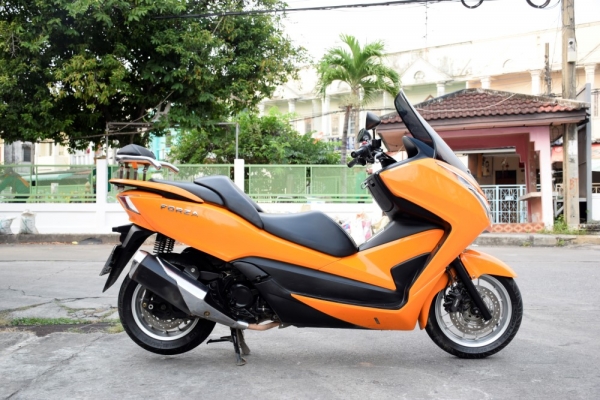 Forza 300 2014 มือเดียว สีสวยมาก Forza 300 2014 มือเดียว สีสวยมาก