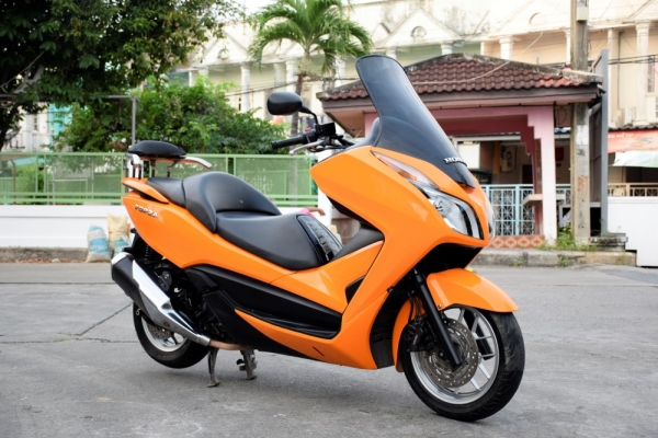 Forza 300 2014 มือเดียว สีสวยมาก Forza 300 2014 มือเดียว สีสวยมาก