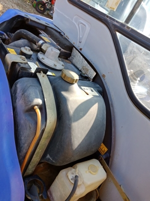 ขายรถขุดนำเข้าจากประเทศญี่ปุ่น komatsu pc - 30mr-1 หัวเก๋ง แทรกเหล็ก ใบมีดดัน สนใจติดต่อสอบถาม 0923309229 อีด