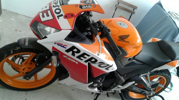 ขายถูกๆ!! HONDA CBR300r ลาย REPSOL/ตัวท็อป เบล็คABS เจ้าของขายเอง สภาพใหม่เอี่ยม!!