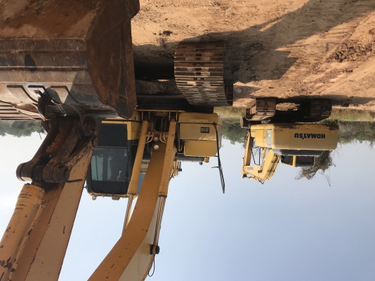 ขายรถแบ็คโฮ KOMATSU PC200-8 ด่วนครับราคาไม่แพงครับรถของผมเองไม่ผ่านคนกลางครับ