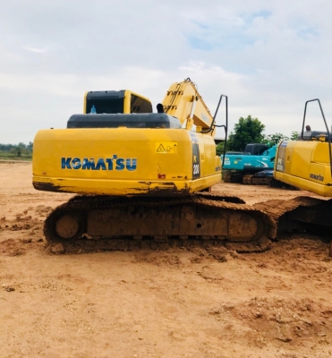 ขายรถแบ็คโฮ KOMATSU PC200-8 ด่วนครับราคาไม่แพงครับรถของผมเองไม่ผ่านคนกลางครับ