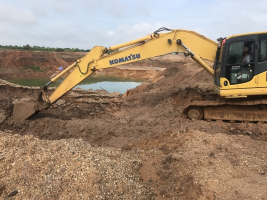 ขายรถแบ็คโฮ KOMATSU PC200-8 ด่วนครับราคาไม่แพงครับรถของผมเองไม่ผ่านคนกลางครับ