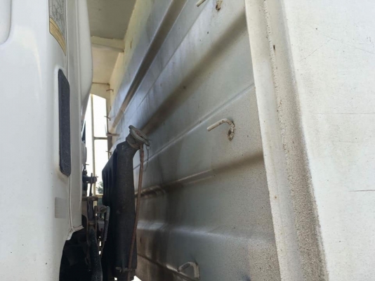 Hino 320 แรง ปี49 Hi-Torque ดั้มพ์สามมิตร แม่เดี่ยวมีระบบลาก เดิมๆบางๆ เครื่องเกียร์เดิม หัวบาง แต่งหน้าเป็นรุ่นซีรี่ 500 พร้อมใช้งาน Hino 320 แรง ปี49 Hi-Torque ดั้มพ์สามมิตร แม่เดี่ยวมีระบบลาก เดิมๆบางๆ เครื่องเกียร์เดิม หัวบาง แต่งหน้าเป็นรุ่นซีรี่ 500 พร้อมใช้งาน