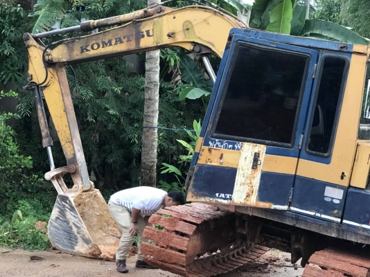 KOMATSU PC 60-5 ราคา 350,000 รถพัทลุง KOMATSU PC 60-5 ราคา 350,000 รถพัทลุง