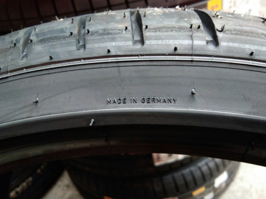PIRELLI P ZERO PZ4 RUNFLAT MOE 275/30R20 ยางรันแฟลต ราคาพิเศษ PIRELLI P ZERO PZ4 RUNFLAT MOE 275/30R20 ยางรันแฟลต ราคาพิเศษ