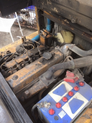 ขาย KOMATSU  2.5 ตัน  เครื่อง ดีเซล  รถสวยๆ ใช้งานทุกวัน เจ้าของ ขาย 120,000  บาท