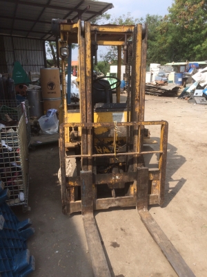 ขาย KOMATSU  2.5 ตัน  เครื่อง ดีเซล  รถสวยๆ ใช้งานทุกวัน เจ้าของ ขาย 120,000  บาท