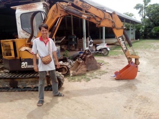 รับสั่งทำบุ้งกี้รถแมคโค  บุ้งกี้ คุโบต้า KX-91-3 และรุ่นอื่นๆ ขนาดความกว้างต่างๆ  ขายถูกๆครับ