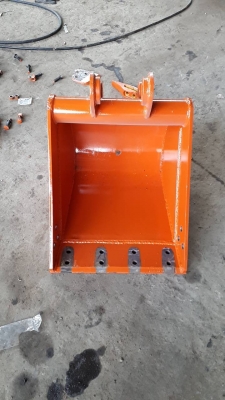 รับสั่งทำบุ้งกี้รถแมคโค  บุ้งกี้ คุโบต้า KX-91-3 และรุ่นอื่นๆ ขนาดความกว้างต่างๆ  ขายถูกๆครับ