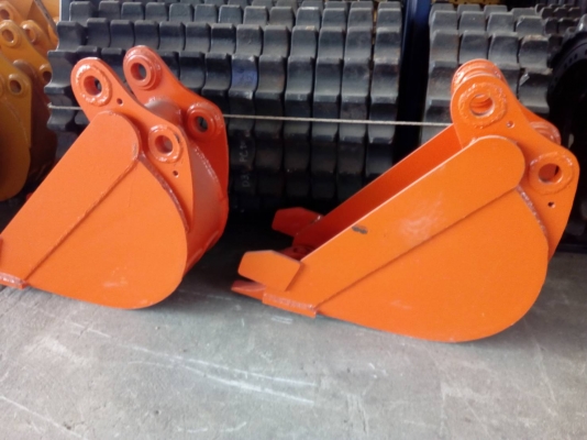 รับสั่งทำบุ้งกี้รถแมคโค  บุ้งกี้ คุโบต้า KX-91-3 และรุ่นอื่นๆ ขนาดความกว้างต่างๆ  ขายถูกๆครับ