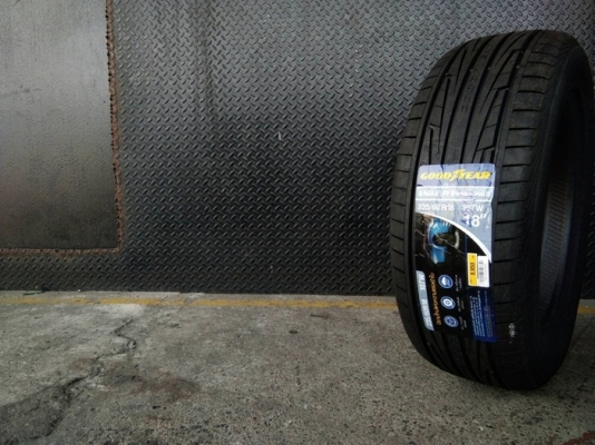 GOODYEAR EAGLE F1 Directional 5 235/60R18 เส้นละ 3,900 บาท