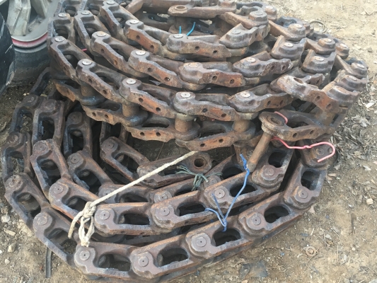 ต้องการขายโซ่ PC60 ใส่ได้รุ่น1-รุ่น6 โซ่รถแทร็กเตอร์ทุกรุ่น สภาพดี บูธกลม ริ้งหนา ราคาต่อรองคุยกันได้ คู่ละ18000 โทร 0616613023