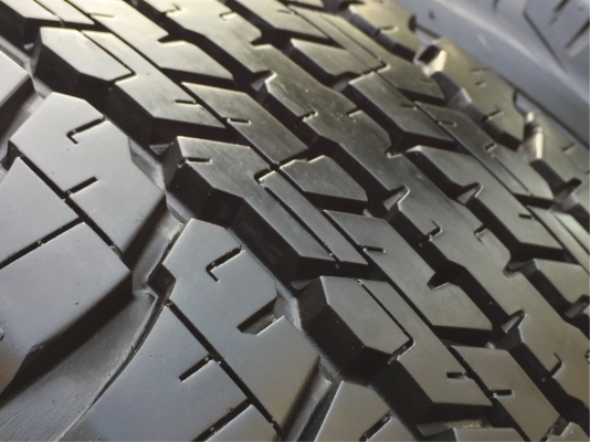 ยาง All Dunlop 265 70 16 กลางปี16 ดอกเต็ม ไม่มีปะ เนื้อนิ่มๆ ใช้ยาว ราคาไม่แพง