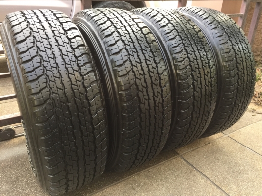 ยาง All Dunlop 265 70 16 กลางปี16 ดอกเต็ม ไม่มีปะ เนื้อนิ่มๆ ใช้ยาว ราคาไม่แพง