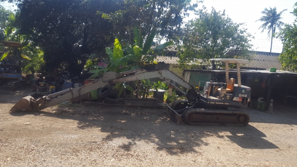 ขายKx 040. บูมยาว6เมตร พร้อมใช้งาน. 0811724501บอนด์   ราคา250000