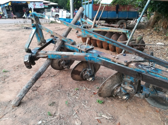 ขายผานสามโครงสี่ทีที