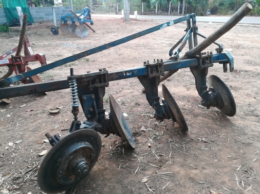 ขายผานสามโครงสี่ทีที