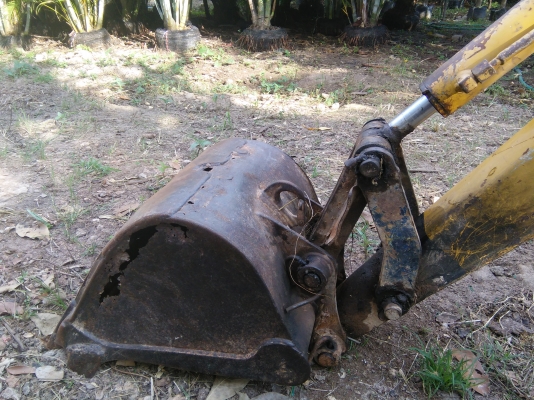 ขายโคมัสสุ pc10-6 ขายโคมัสสุ pc10-6