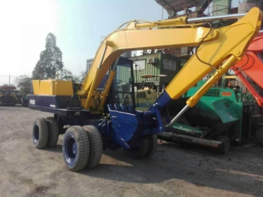 ขาย 675,000 บาท รถแบคโคล้อยาง KOMATSU PW100-3  เล่มทะเบียน 2 เพลา ระบบกึ่งไฟฟ้า รถสวย เซ็สระบบใหม่ทั้งคัน พร้อมลุยงาน เครื่องยนต์ รุ่นเดียวกับ 200-5 เทอร์โบ เครื่องแน้น ปั้มแรง แอร์มี   รถอยู่ กทม โทร 0610710295