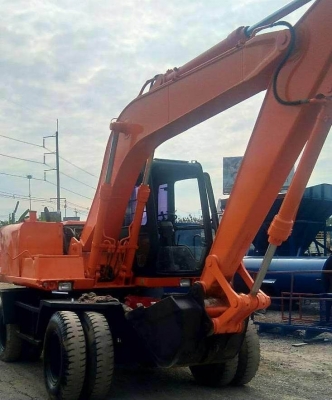 ขาย 675,000 รถแบคโคล้อยาง HITACHI EX100WD-3  เล่มทะเบียน 2 เพลา ระบบกึ่งไฟฟ้า รถสวย เซ็สระบบใหม่ทั้งคัน พร้อมลุยงาน เฟรมสวย ช่วงล้างเต็ม เอวแน้น มูมฮาร์มสวยเครื่องแน้น ปั้มแรง แอร์มี   รถอยู่ กทม โทร 0610710295