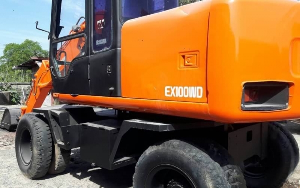 ขาย 675,000 รถแบคโคล้อยาง HITACHI EX100WD-3  เล่มทะเบียน 2 เพลา ระบบกึ่งไฟฟ้า รถสวย เซ็สระบบใหม่ทั้งคัน พร้อมลุยงาน เฟรมสวย ช่วงล้างเต็ม เอวแน้น มูมฮาร์มสวยเครื่องแน้น ปั้มแรง แอร์มี   รถอยู่ กทม โทร 0610710295