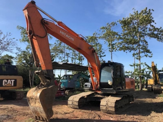 ขาย 995,000  HITACHI ZX 200-1 ปี ชม. 17,xxx เครื่องดี ปั้มแรง เอวแน่น ไฟฟ้าครบ โช่บาง ใบสวย เอกสารแจ้งจำหน่าย รถอยู่ นครปฐม 090-772-3710 090-772-3708