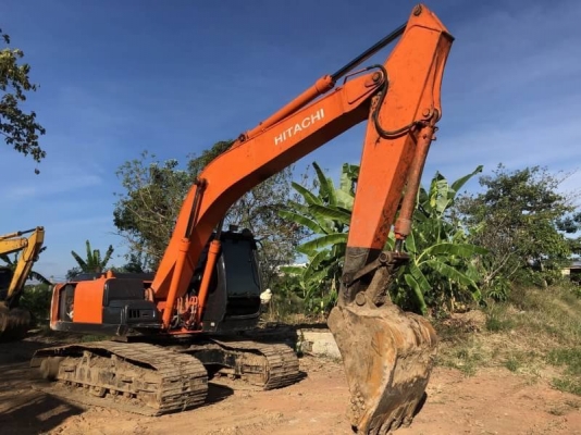 ขาย 995,000  HITACHI ZX 200-1 ปี ชม. 17,xxx เครื่องดี ปั้มแรง เอวแน่น ไฟฟ้าครบ โช่บาง ใบสวย เอกสารแจ้งจำหน่าย รถอยู่ นครปฐม 090-772-3710 090-772-3708