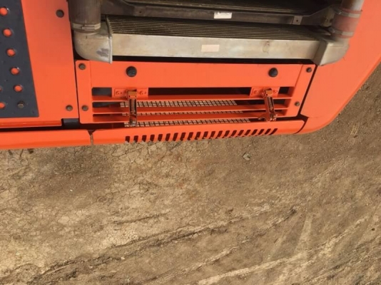 ขาย 1,300,000 อัศวินสีส้ม  HITACHI ZX 200-1 ปี 2010 ชม.2xxxx กว่า แรง เร็ว ประหยัดน้ำมัน ช่างล่างแน่น หนาทุกชิ้น เครื่อง ISUZU  6BD1 เครื่องดี ปั้มแรง เอวแน่น เอกสารแจ้งจำหน่าย รถอยู่ ปทุมธานี สามโคก 090-772-3710 090-772-3708