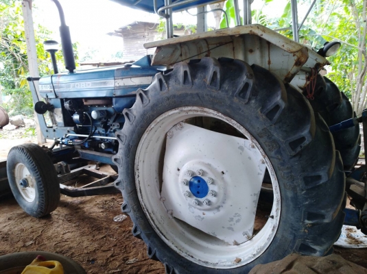 ขายเครืีองจักรกลการเกษตร