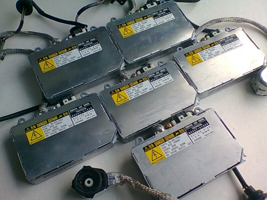 บัลลาสต์ไฟ TOYOTA แท้ 100\% DENSO MADE IN JAPAN