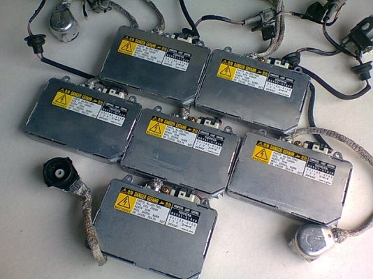 บัลลาสต์ไฟ TOYOTA แท้ 100\% DENSO MADE IN JAPAN