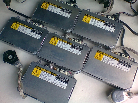 บัลลาสต์ไฟ TOYOTA แท้ 100\% DENSO MADE IN JAPAN