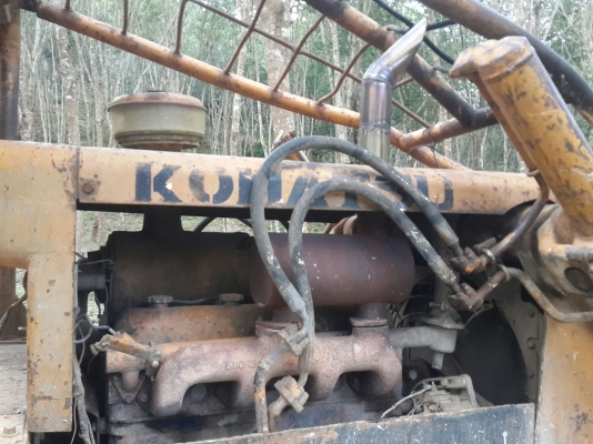 ขายรถแทรคเตอร์ KOMATSU D50A-15 ห้องเลี้ยวแห้ง พร้อมเขาล้มไม้ ราคา 480000