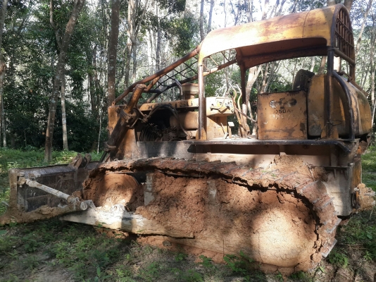 ขายรถแทรคเตอร์ KOMATSU D50A-15 ห้องเลี้ยวแห้ง พร้อมเขาล้มไม้ ราคา 480000