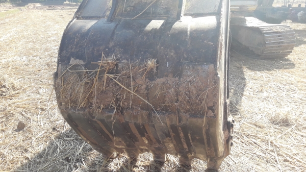 ขายด่วนSK200-3เก่งเทา ไฟฟ้าเต็ม แอรหนาว เอกสารแจ้งจำหน่ายจากอริยะ สภาพดี สวยเดิม ไม่เคยทำสี ซีเรี่ยลสูง