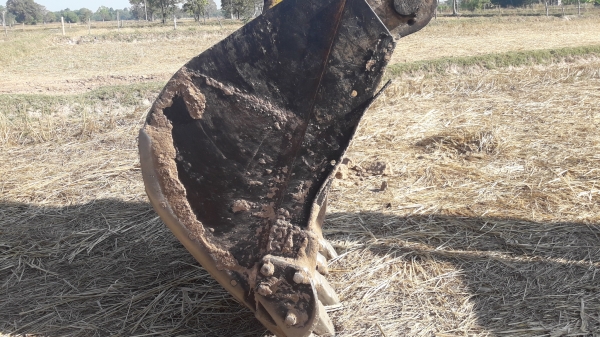 ขายด่วนSK200-3เก่งเทา ไฟฟ้าเต็ม แอรหนาว เอกสารแจ้งจำหน่ายจากอริยะ สภาพดี สวยเดิม ไม่เคยทำสี ซีเรี่ยลสูง